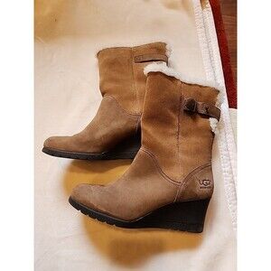 Brown Suede Ugg Boots with Sheepskin Lining Womens Size 9